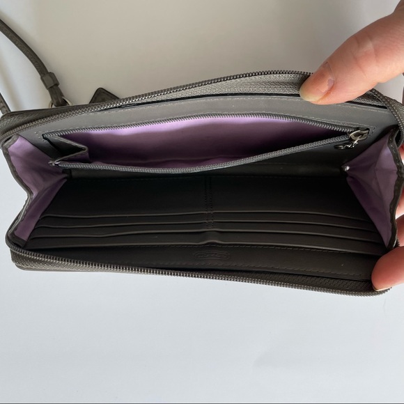 Authentic Coach Ocelet black & Gray leopard pattern wallet/wristlet with zipper - Picture 2 of 5